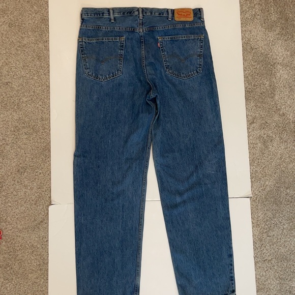 LEVI’S 550 Light Wash 42 x 35 EC - Picture 5 of 6